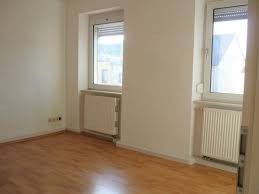 Es sind insgesamt 3 wohnungen vorhanden die zur zeit alle vermietet sind. 4 Zimmer Wohnung Zu Vermieten 66346 Puttlingen Bengeser Strasse Mapio Net