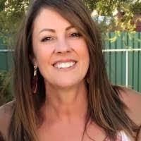 Karen Pettinger's Instagram, Twitter & Facebook