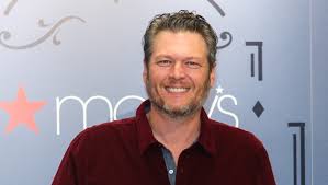 Blake shelton may be on top of his game this year, scoring the coveted title from people magazine just after topping the charts with his sixth career no. Blake Shelton Named People S 2017 Sexiest Man Alive