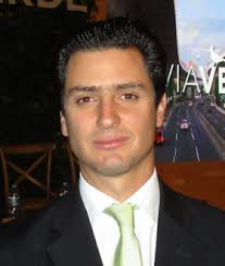 Mexican-PET-recycler-helps-in-freeway-greening-project