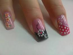 Sobre todo, podemos ver este tipo de diseños en primavera y verano, pero tips para decorar tus uñas. 75 Disenos De Unas Decoracion De Unas Decoradas Con Flores Faciles