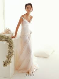 Since 1975, le spose di gio creates trendy design that highlights the modern and seductive bride. Le Spose Di Gio Prices Off 78 Buy