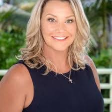 Shelly Cross's Instagram, Twitter & Facebook