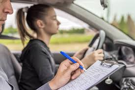 Sie fahren & wir bezahlen, alles ausser treibstoff oder strom. Theoretische Fuhrerscheinprufung Ablauf Kosten Und Tipps Zur Theorie Autoscout24