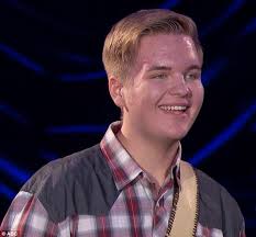 Caleb auditioned for american idol season 10 and made it almost to the top 24 in season 11. American Idol Caleb Lee Hutchinson Reveals 70lbs Weight Loss Express Digest