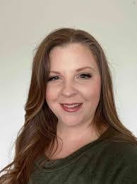 Evie Cook's Instagram, Twitter & Facebook