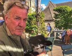 As part of the series, clarkson works on his 1,000 acre farm, located between chipping norton and chadlington in the idyllic cotswolds countryside in oxfordshire. Sheep Are The New Dogs As Jeremy Clarkson Takes Lamb To Local Pub Future Tech Trends
