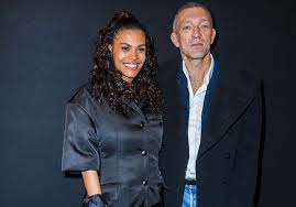 Vincent Cassel Et Tina Kunakey Amoureux Et Unis Avec Carla Bruni Et Iris Mittenaere Pour Un Diner De Gala Elle La biografia, una timeline cronologica di tutte le attività di diane rouxel (attrice). vincent cassel et tina kunakey