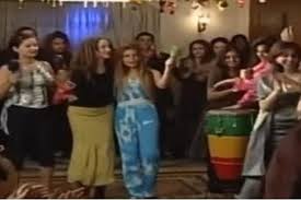 فارش لأختي مشمع وقاعدة في الشارع وعيالي بيخافوا منها Jcwq0sic5zyqym