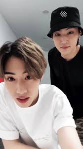 Try watching videos on got7 channel. Got7 Official Updates Justmarkbum Jaebeom In Mark Vlive Today So Cute Got7 Mark Jaebum Got7 Got7
