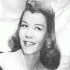 Robin Agostinelli's Instagram, Twitter & Facebook