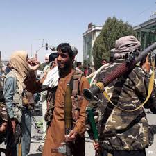 Сащ нахлуха в афганистан през октомври 2001 г., за да премахнат ислямисткия режим на талибаните, които според тях укриваха осама бин ладен и други фигури на ал кайда, свързани с атентатите на 11 септември. Mn3gazvqnk W8m
