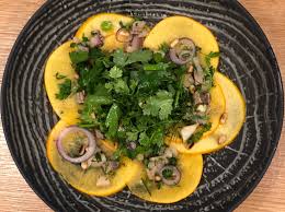 Comment Cuisiner Le Kaki Recette De Carpaccio De Kaki Et Hareng Fume Recette Cuisine Hareng Recette Carpaccio