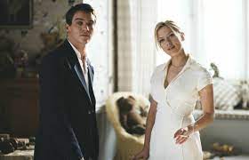 Match point is a 2005 psychological thriller film written and directed by woody allen and starring jonathan rhys meyers, scarlett johansson, emily mortimer, matthew goode, brian cox, and penelope wilton. Match Point Film 2005 Moviepilot De