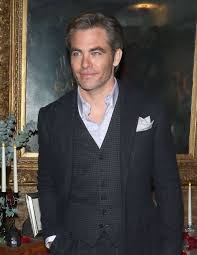 Chris pine was ruggedly handsome in his trimmed beard and dark brown buzz cut hair at the los angeles premiere of just my luck in 2006. Chris Pine Chris Pine Grey Hair Color Black Tux