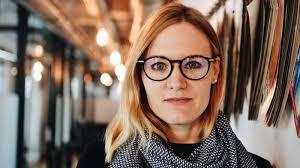 Frauen in der Logistik: Im Lager oder am Lkw-Steuer: Frauen für klassische  Männerjobs dringend gesucht