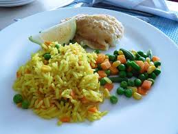 Je prefere les plats végétariens. Plat De Poisson Servi Avec Du Riz Et Une Macedoine De Legumes Picture Of Barracudas Fish Hoek Tripadvisor