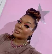 Mariah The Makeup Artist. I'm ART. I'm BOLD.