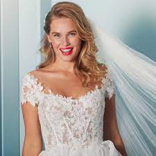 Weitere ideen zu brautkleid träger, klassisches brautkleid, lilly brautkleider. Traumkleider Von Lilly Fur Die Braute Von Heute