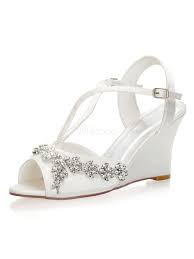 Découvrez notre collection de mariage de produit mode sur cosmoparis. Talon Compense Chaussures De Mariage Strass Peep Toe Sandales De Type T Chaussures De Mariee Milanoo Com