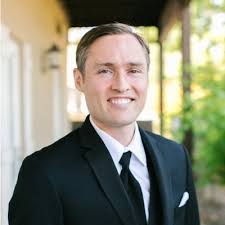 Job news without real job news. Yesterday, I officially made the decision  to stop my attempts to get back into the tech world. Being laid off after a  solid run with Autodesk