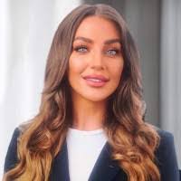 Melissa Bernardi's Instagram, Twitter & Facebook