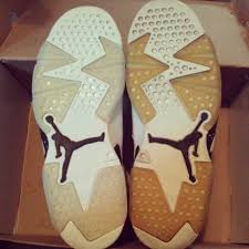 Do It Yourself How To Clean Yellow Soles With Retrobrite Theshoegame Com Clean Shoes Yellow Sneakers Yellow Shoes