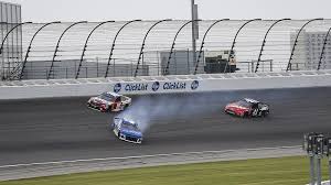 There is also a dodge stock car in forza motor. Nascar Cup Series Chicagoland Results Kyle Busch Wins With Last Lap Bump And Run