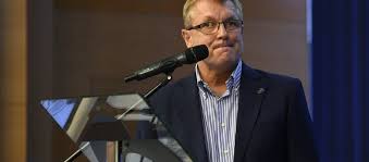 #matolcsy györgy #hungarian #matolcsy #remélem hogy nem csak haluzom a matolcsy úgy tudja a népszava, hogy a már kinyomtatott bankjegykészletet is bezúzatná matolcsy györgy. Itthon Matolcsy Es Csaladja 400 Millios Alomotthonban Piheni Ki A Nap Faradalmait Hvg Hu