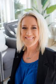 Ashley Bahr's Instagram, Twitter & Facebook