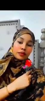 DIGNIIN. Xamar waxaa dib usoo rogaal Celiyey Dhashii Ciyaal Faay-Cali oo  Dadka Dabada Battery kaga xareynaayo sidii Aabayaashood oo kale. Sida  caadada ah Xamar waxaa jiro Askar iyo Tuugo hubeysan oo soo