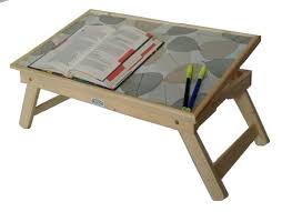 Cara membuat meja dari kayu palet sama persis dengan proses pembuatan kursi dari kayu bekas. Membuat Meja Lipat Dengan Mudah Bersama Crossbond X4 Lem Kayu