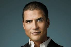 Diz que é uma espécie de magazine. Ricardo Araujo Pereira Vai Ter Programa Na Tvi Aos Domingos A Noite Meios Publicidade Meios Publicidade