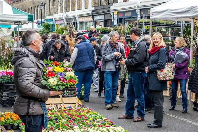 Columbia Road Flower Market — traders and blooms on a Sunday morning