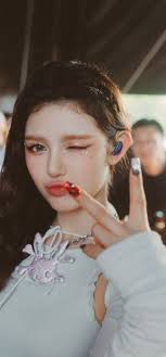 NewJeans "DANIELLE" WALLPAPER