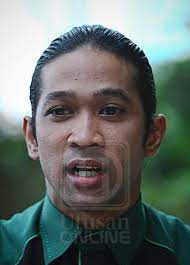 Books and chapters on various issues: Yusuf Azmi Pendekar Kenit Jiwa Besi Daily Rakyat