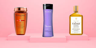 Mélanger trois cuillères à soupe de lait de coco et une cuillère à soupe d'huile de ricin. Les Meilleurs Shampoings Pour Cheveux Boucles Cosmopolitan Fr