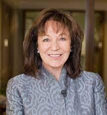 Sharron Willis's Instagram, Twitter & Facebook