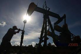 Pelemahan dolar as angkat harga minyak. Harga Minyak 7 Februari Wti Rebound 0 25 Usai Turun Tajam Market Bisnis Com