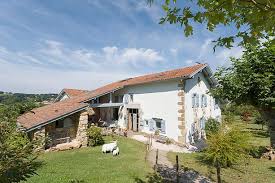 Une Etape De Charme Sur La Cote Basque Maison Basque Chambre Hote Charme Et Location Maison Vacances