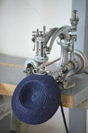 Vous Revez D Un Chapeau En Paille Cousue Atelier B Le Fait Les Chapeaux D Atelier B 02 35 95 62 01 Varnier Brigitte Wanadoo Fr Millinery Supplies Sewing Hats Millinery Hats