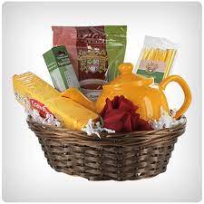 Choose from elegant boxes of tea to tea gift baskets full of goodies. 34 Yummy Tea Gift Baskets And Gift Sets For The Tea Obsessed Dodo Burd