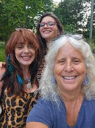 Jill Branham's Instagram, Twitter & Facebook