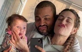 Ela é um filme de ação com vários finais ela é política aplicada e conversas banais se ela tiver muito afim seja. Bbb21 Esposa De Projota Chora Ao Fala De Ameacas De Morte A Filha Ofuxico