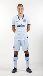 Descubre la mejor forma de comprar online. Noite Passeios Turisticos Discernimento Uniforme Atletico Madrid 2019 Makerspace Pt