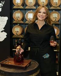 German oil and spirits shop, vomFASS, opens at Hughes Landing