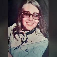 Smiles are both free and priceless 😊 #nataliewood #smile #nataliefragrance  #classicmovies #classicmoviestars #nataliewoodwhatremainsbehind  #morethanlovebook