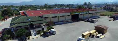 Ηθοποιοι, χορευτεσ, κομπαρσοι κλπ που ελαβαν μεροσ σε ταινιεσ του ελληνικου κινηματογραφου (εστω σε μια εωσ το 1977). Foyras Messalas Oe Home