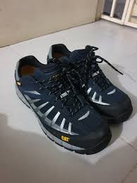 Shop over 180 top caterpillar men's shoes and earn cash back from retailers such as amazon.com, dsw, and yoox and others such as zappos all in one place. Caterpillar Safety Shoes Men S Fashion Footwear Boots On Carousell