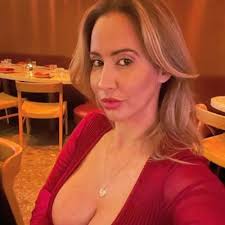 Ella Rosenberg (@EllaRosenberg10)